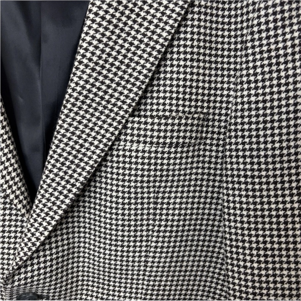 J. Peterman Black and White Houndstooth Blazer - Picture 4 of 10